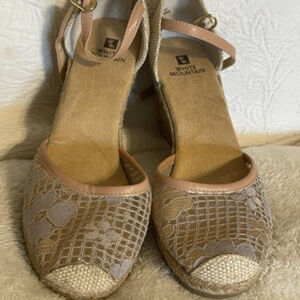 White Mountain Floral Mesh Wedge Espadrilles 3” Heel Sz. 8